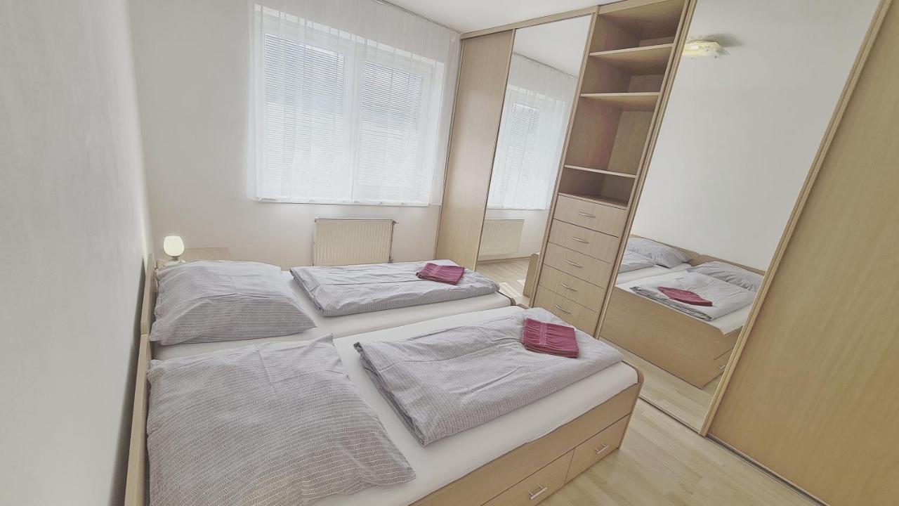 Apartmany Zlatovska Trenčín Εξωτερικό φωτογραφία