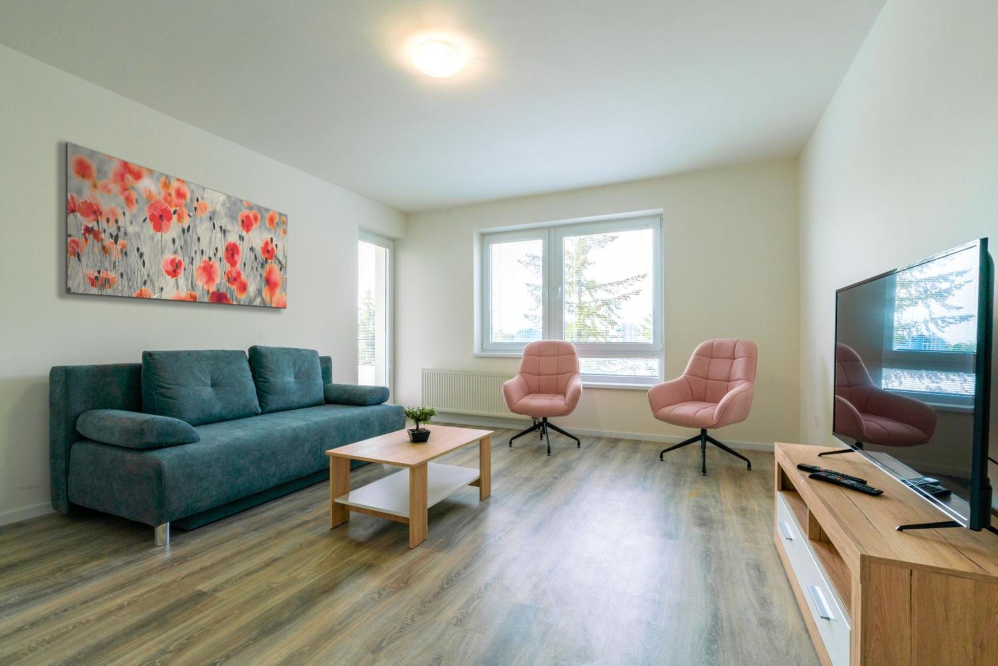 Apartmany Zlatovska Trenčín Εξωτερικό φωτογραφία