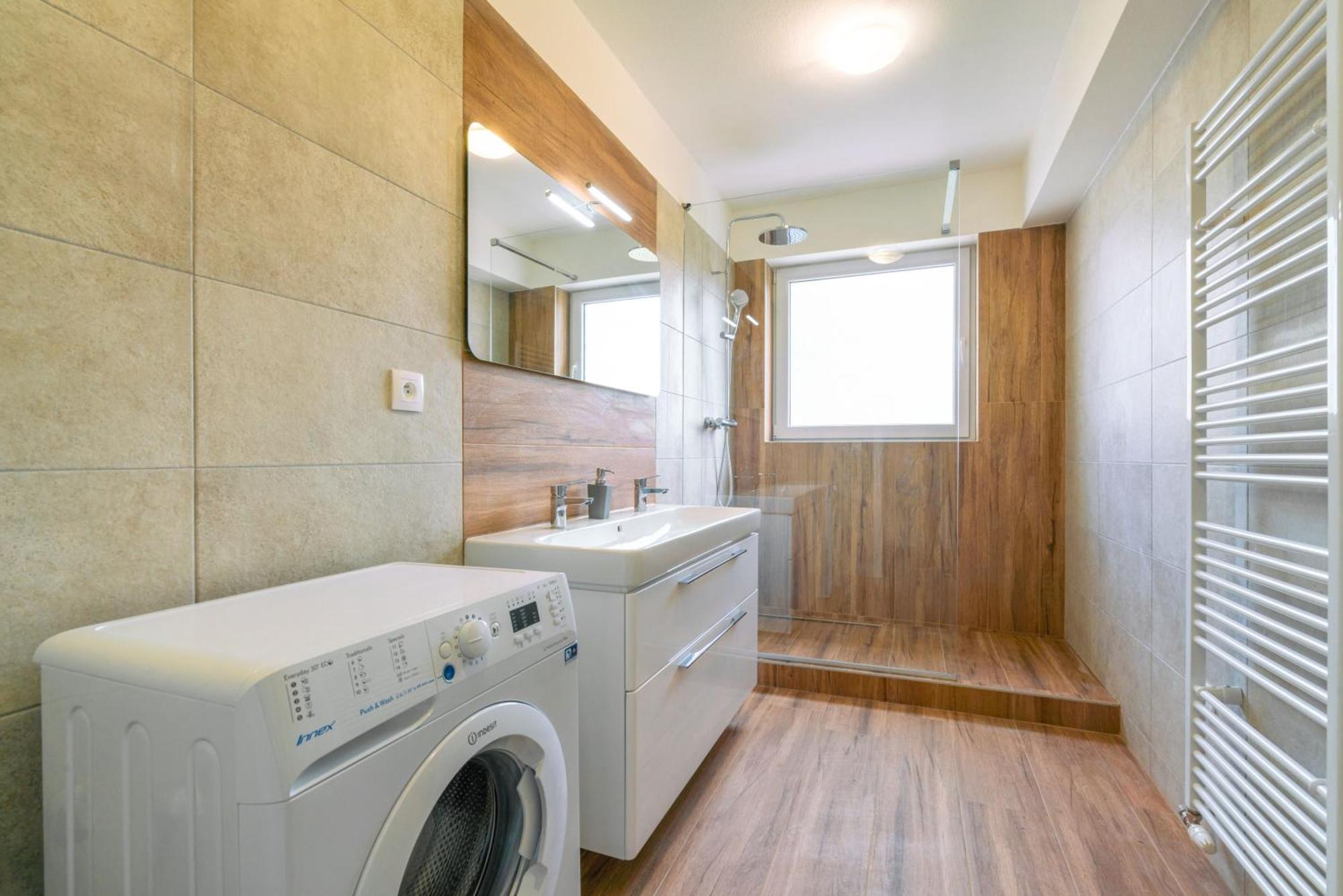 Apartmany Zlatovska Trenčín Εξωτερικό φωτογραφία