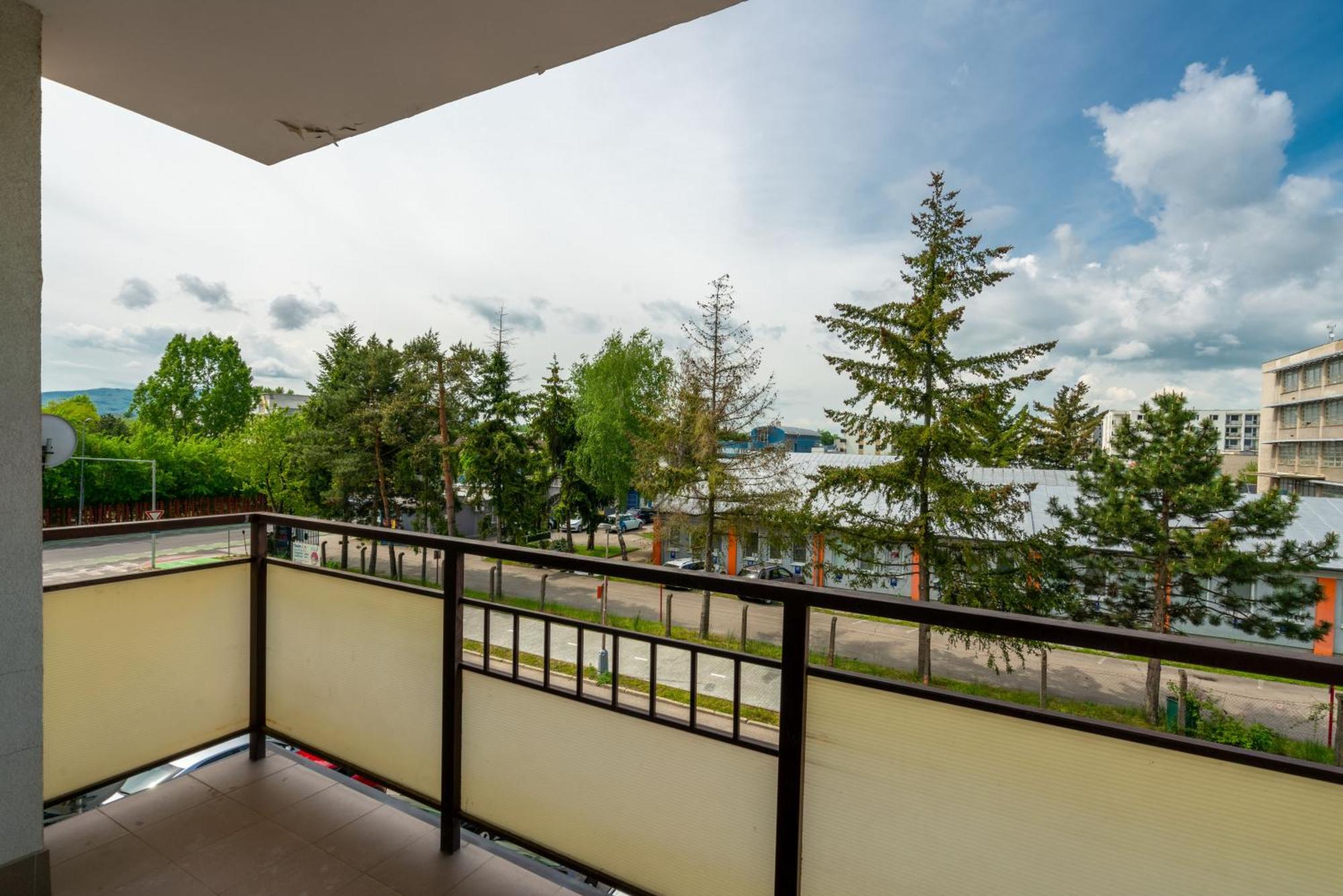 Apartmany Zlatovska Trenčín Εξωτερικό φωτογραφία